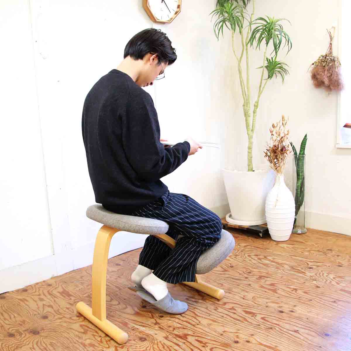 リボ / Rybo バランスチェアイージー グレー  正しい姿勢  キッズチェア 中古