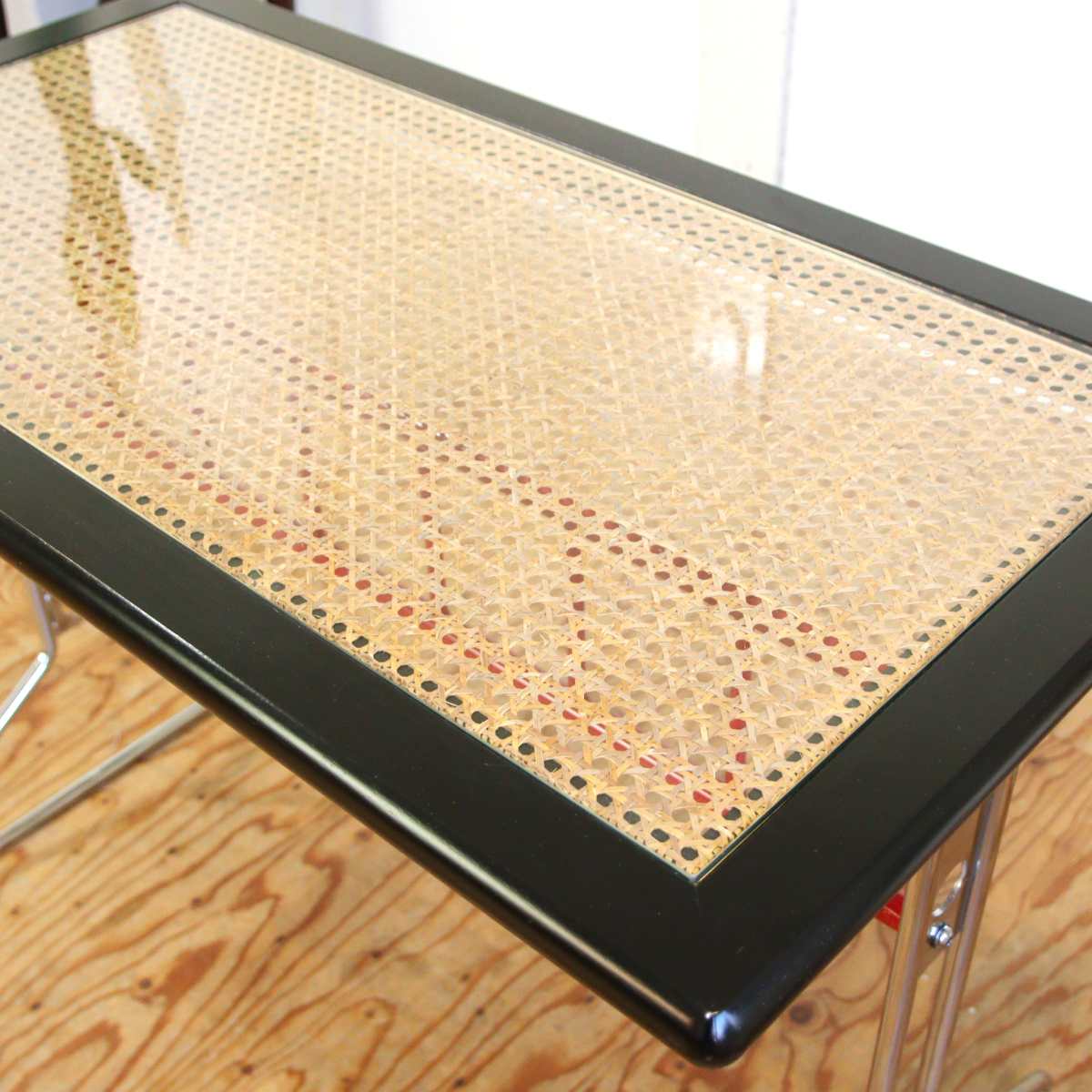 籐張り ガラステーブル ポストモダンなカフェテーブル ラタン 中古