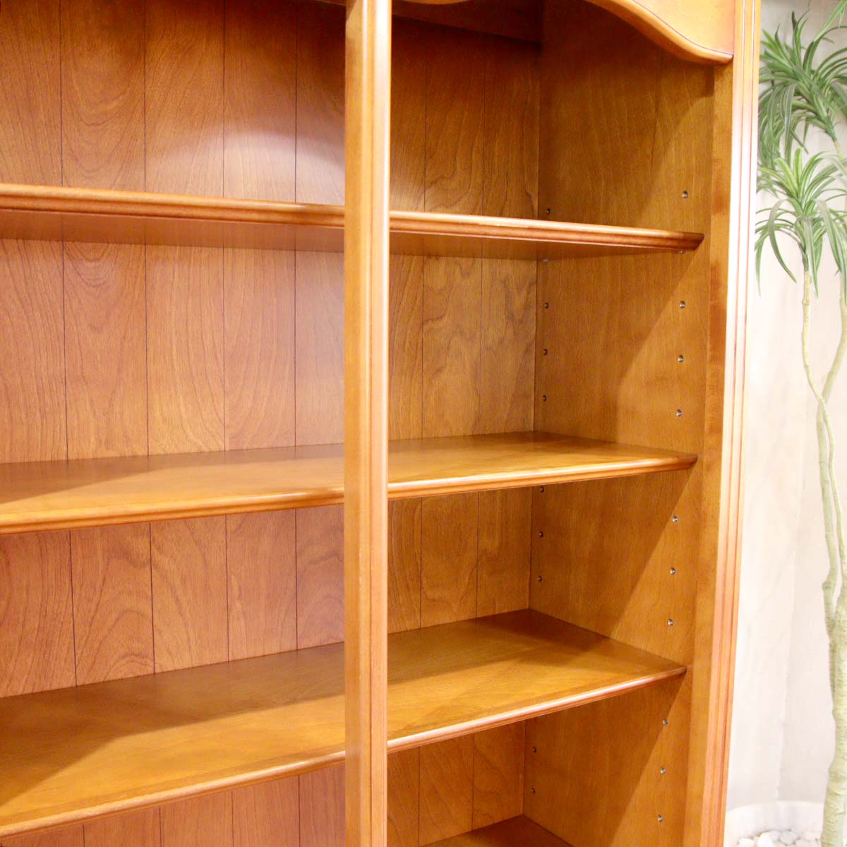 横浜ダニエル 書棚 オープン クラシック家具 本棚 ブックシェルフ 飾り棚 中古