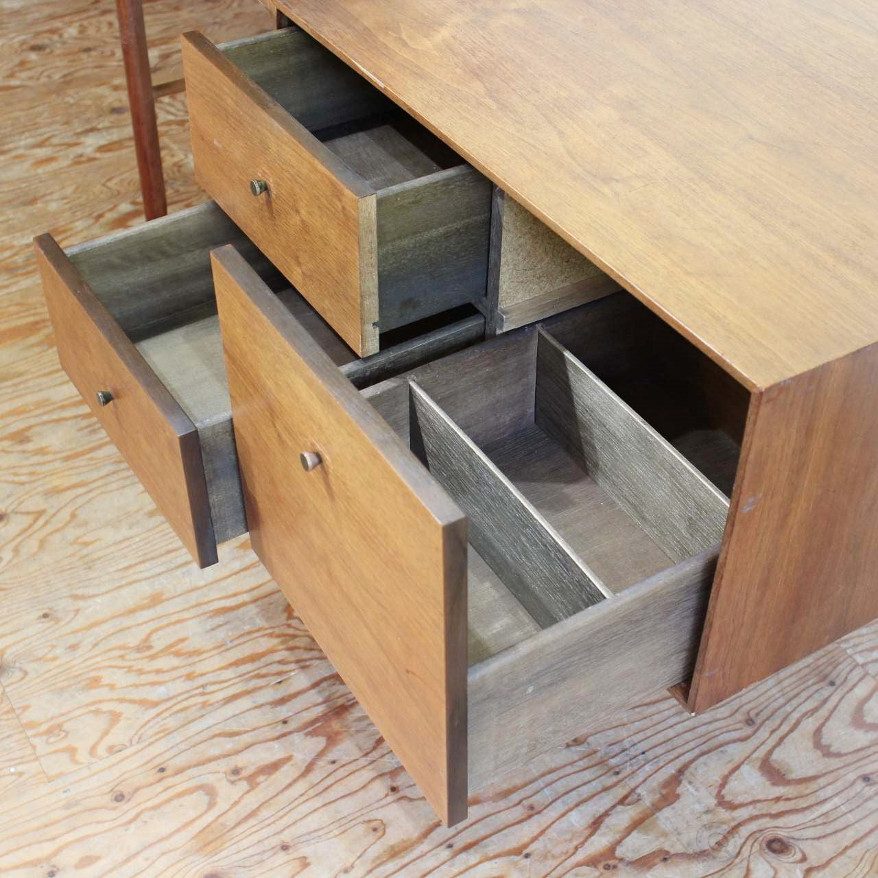 ヴィンテージデスク