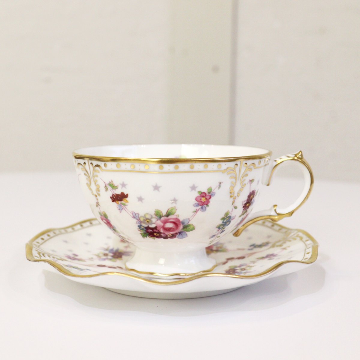 ロイヤルクラウンダービー ロイヤルアントワネット ティーカップ&ソーサー アンティーク