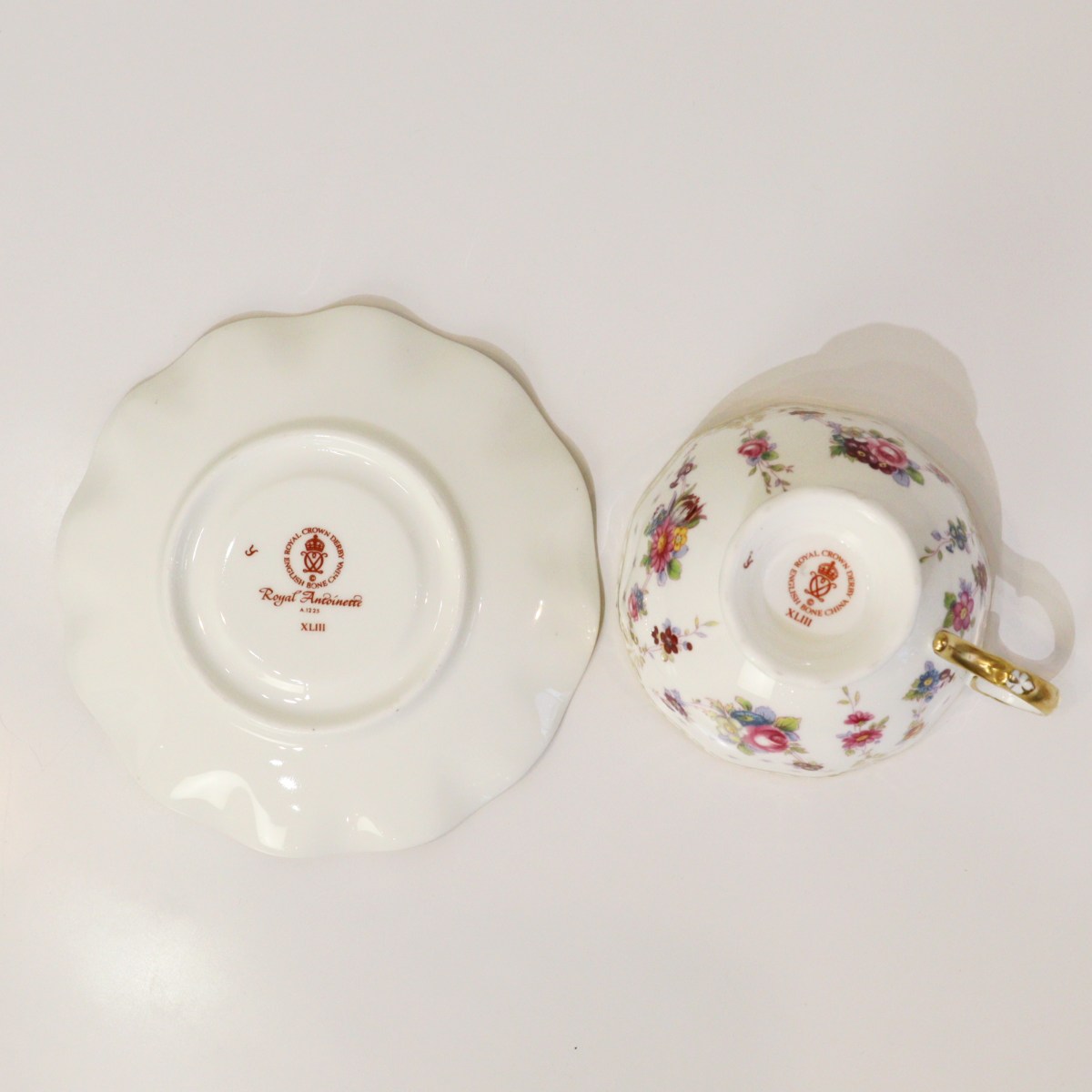 ロイヤルクラウンダービー ロイヤルアントワネット ティーカップ&ソーサー アンティーク