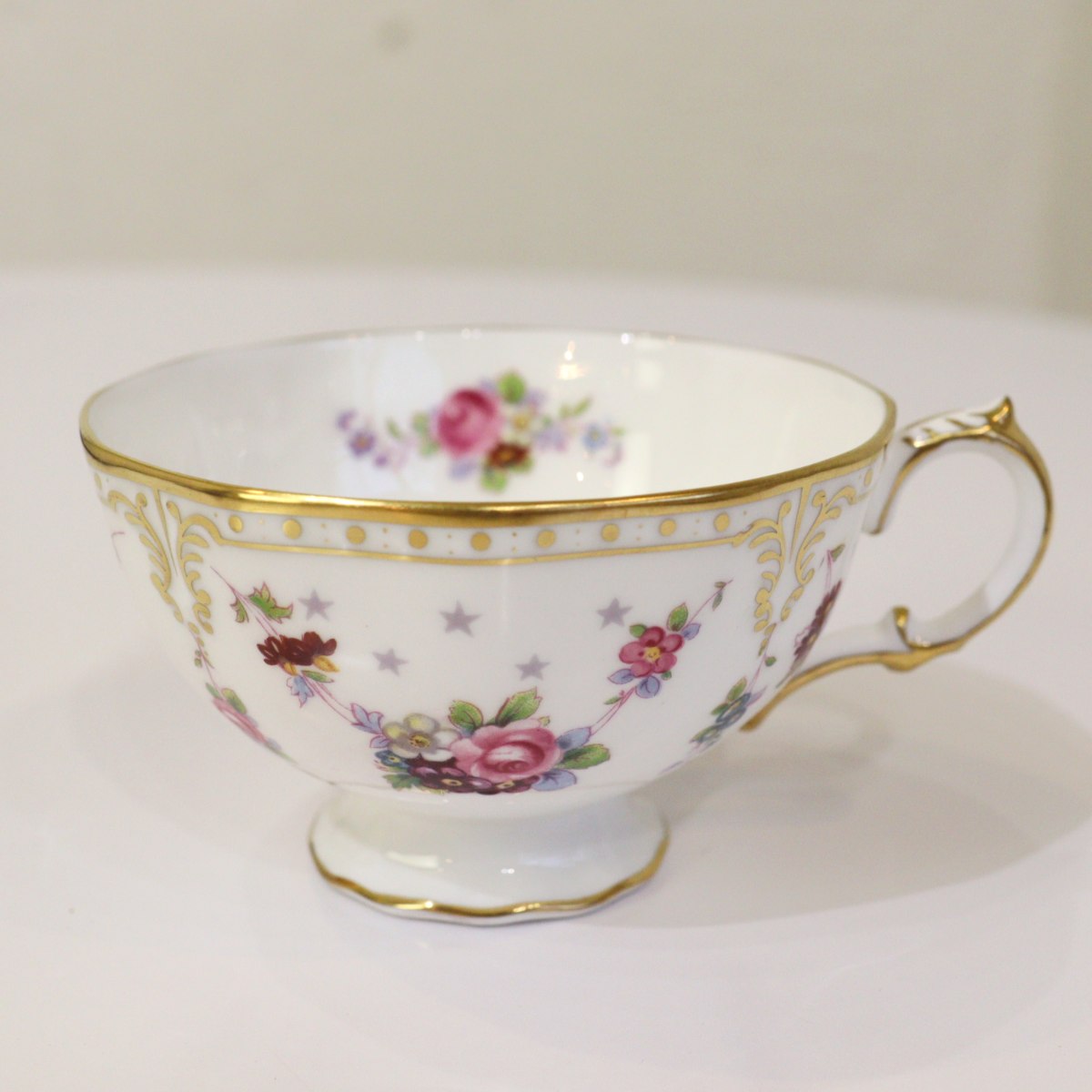 ロイヤルクラウンダービー ロイヤルアントワネット ティーカップ&ソーサー アンティーク