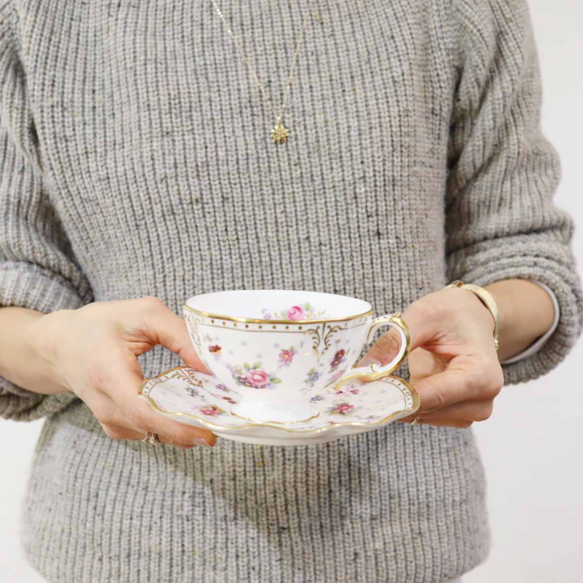 ロイヤルクラウンダービー ロイヤルアントワネット ティーカップ&ソーサー アンティーク