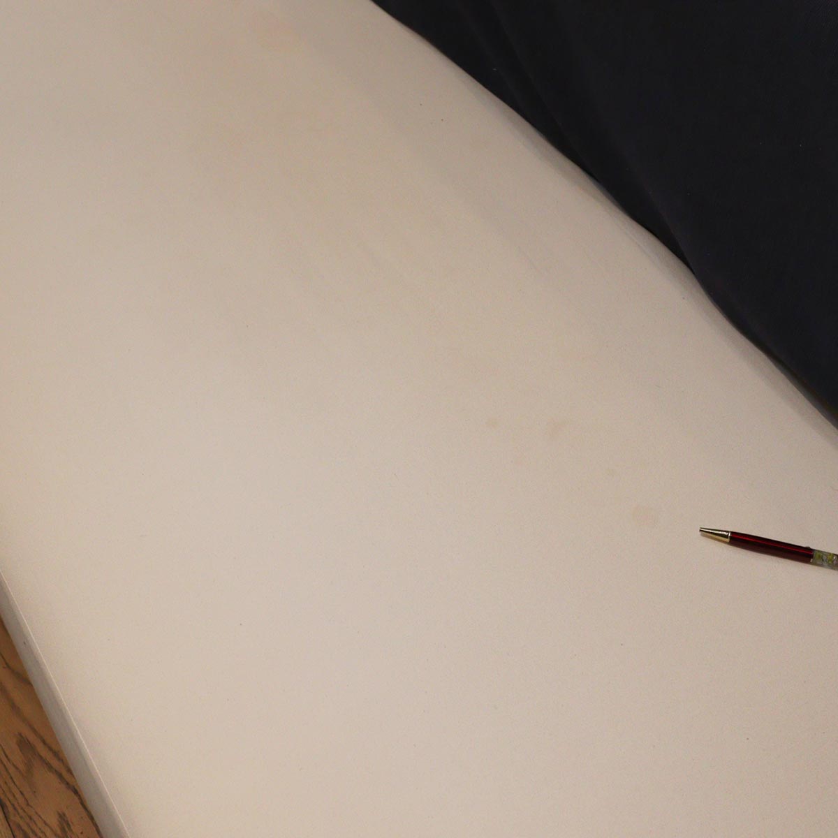 ノイエス / NOYES デシベル / Decibel C4 ワイド3人掛け片ひじソファ アームテーブル付 中古