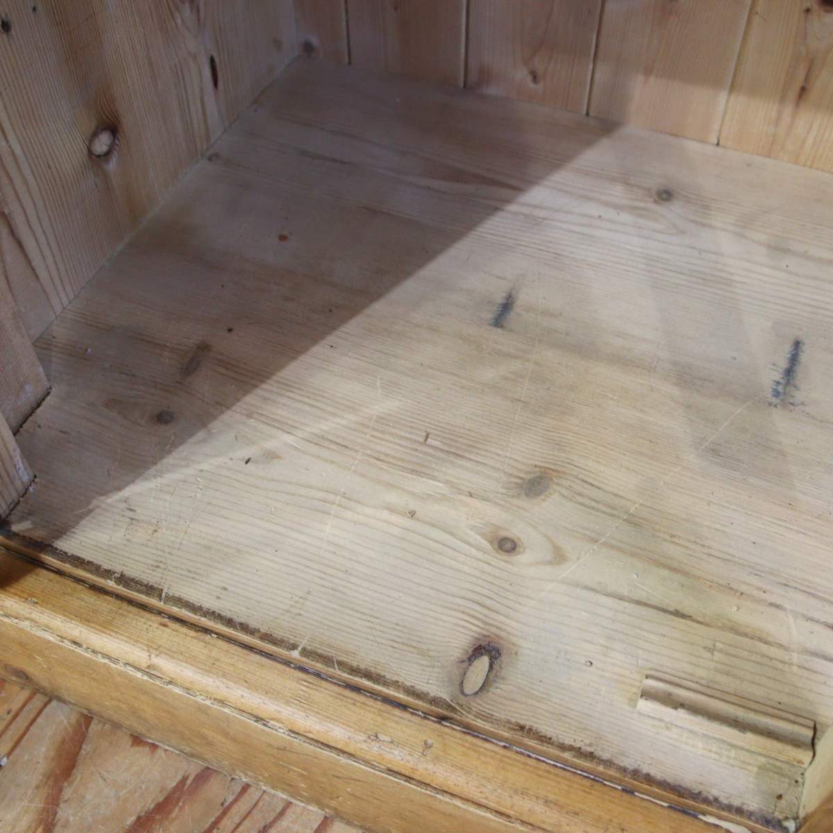 英国アンティーク オールドパイン材 カップボード 食器棚 アンティーク