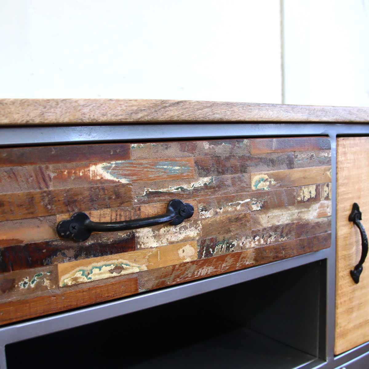 カレ / KARE メブサオショート キャビネット インダストリアル ヴィンテージ風 中古