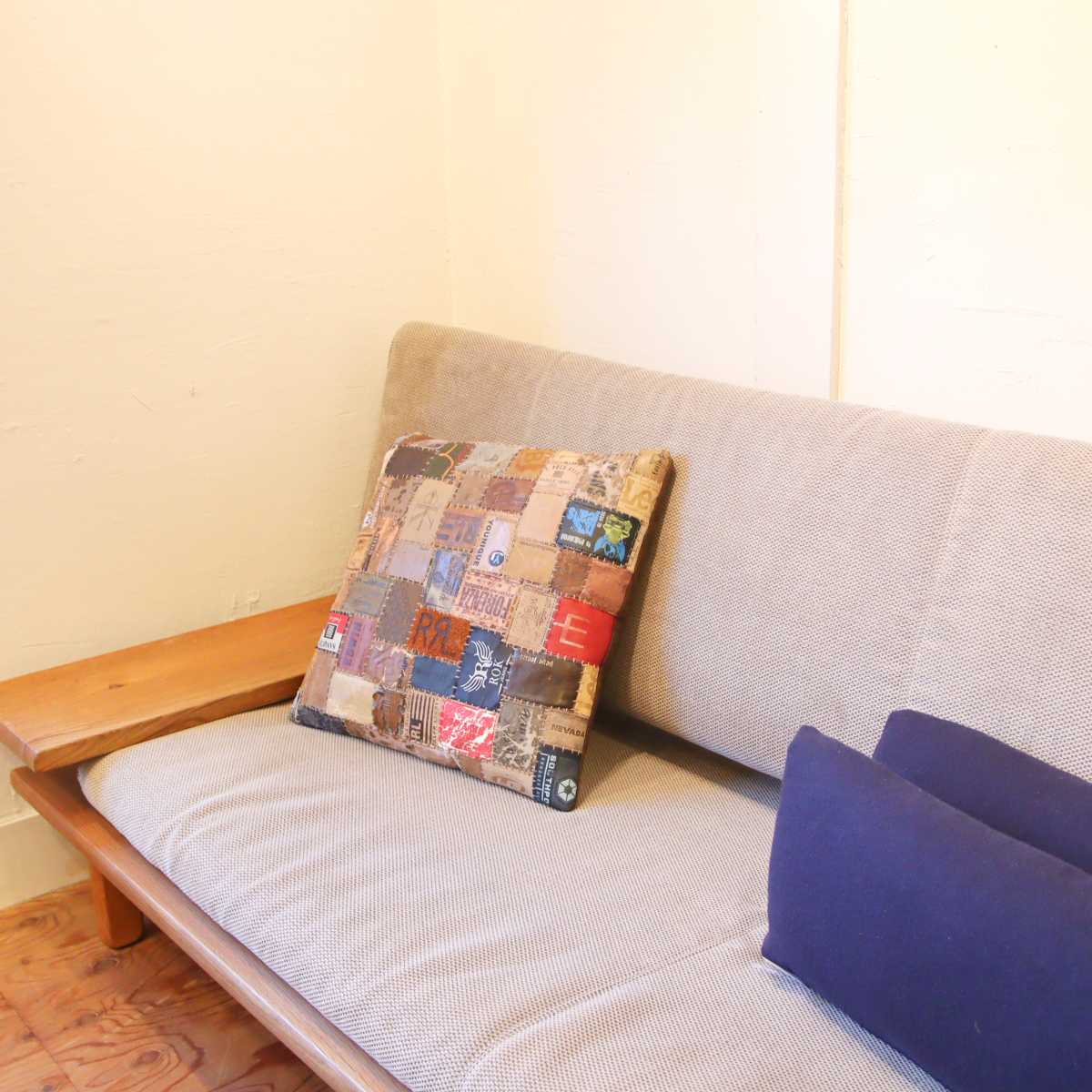 アスプルンド / ASPLUND シャルダ デニム革 パッチワーク クッション 中古