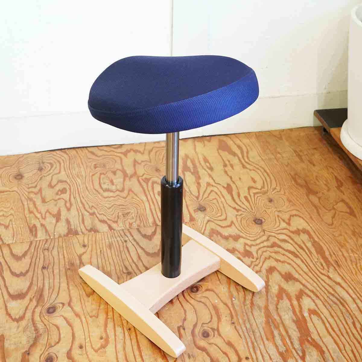 バランスラボ バランスシナジーチェア ラウンドシート サカモトハウス 中古