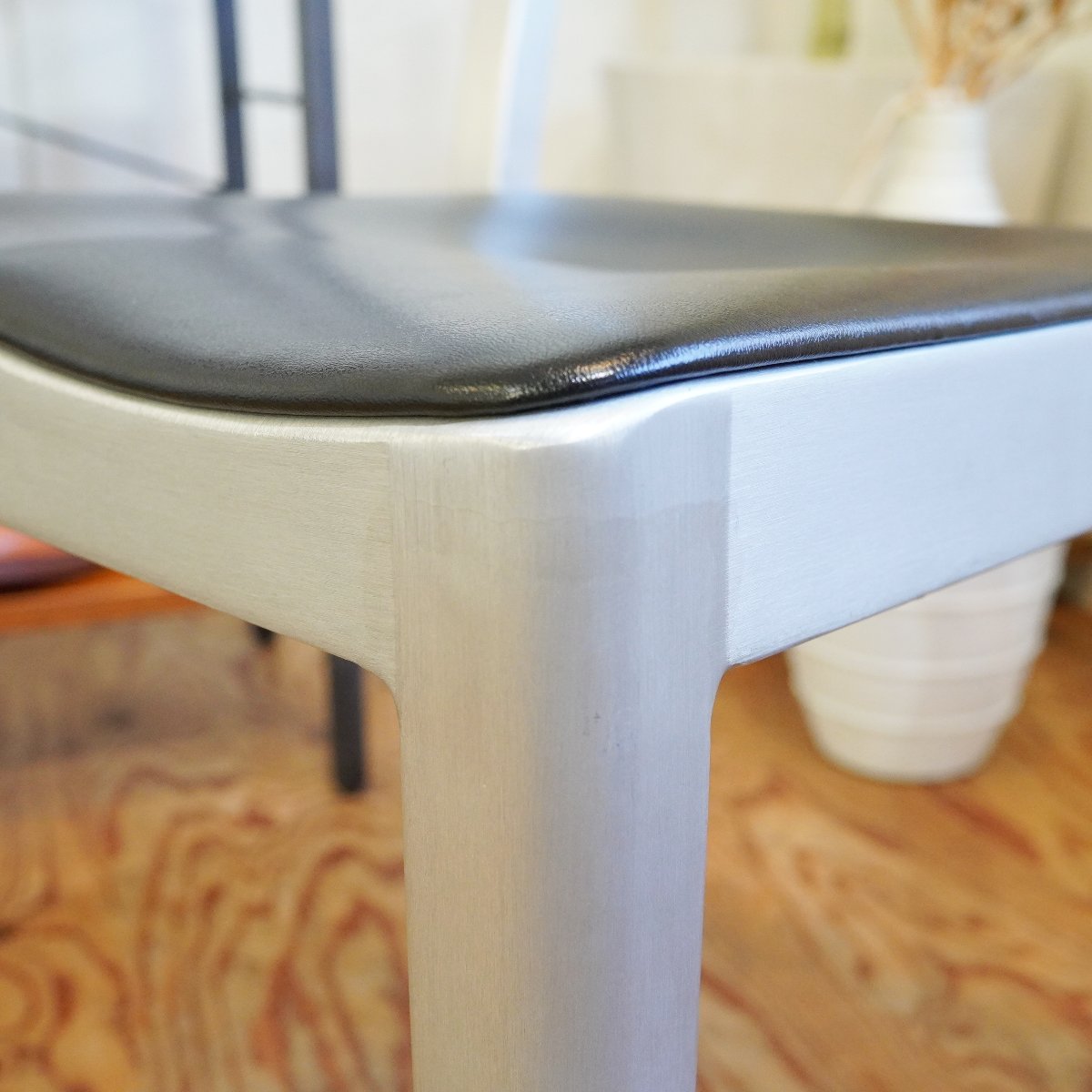 エメコ / EMECO アイコン / ICON チェア チェアパット付き【2】アルミ フィリップ・スタルク 展示品