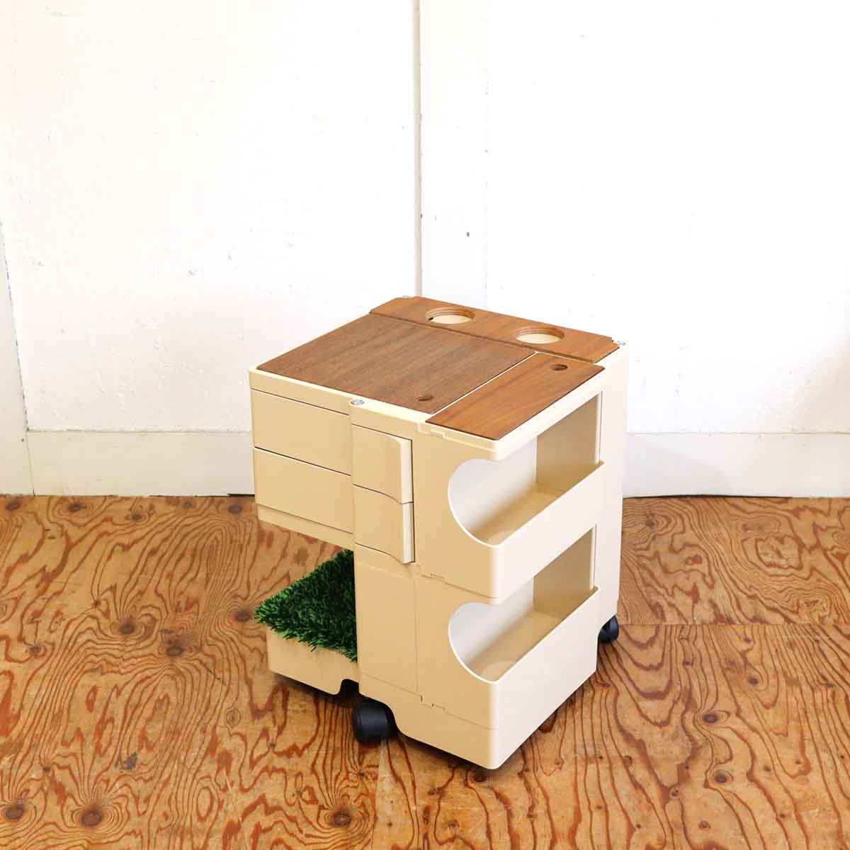 B-LINE ボビーワゴン 2段2トレイ ベージュ 日本限定カラー オプション付き ジョエ・コロンボ 中古