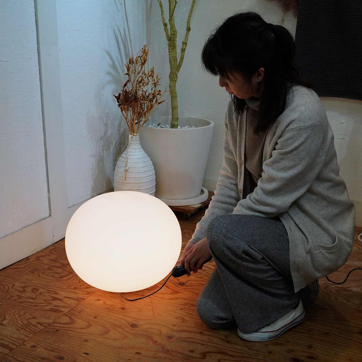 フロス / FLOS グローボール  BASIC 2 ジャスパー・モリソン 照明 テーブルランプ 展示品