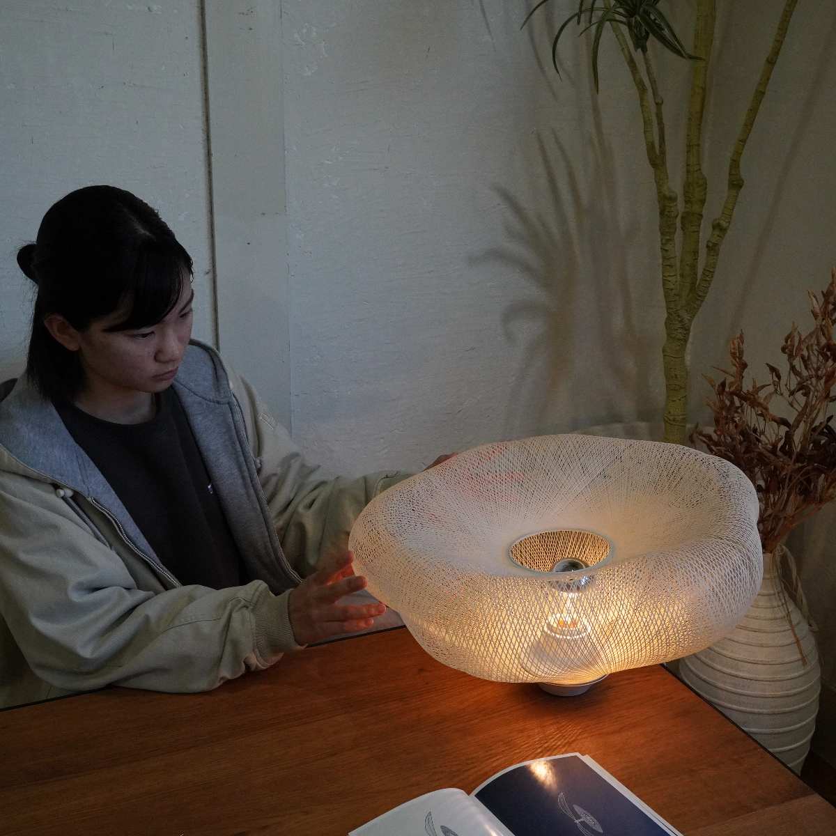 ヤマギワ / YAMAGIWA マユハナ / MAYUHANA テーブルランプ 伊東 豊雄 展示品