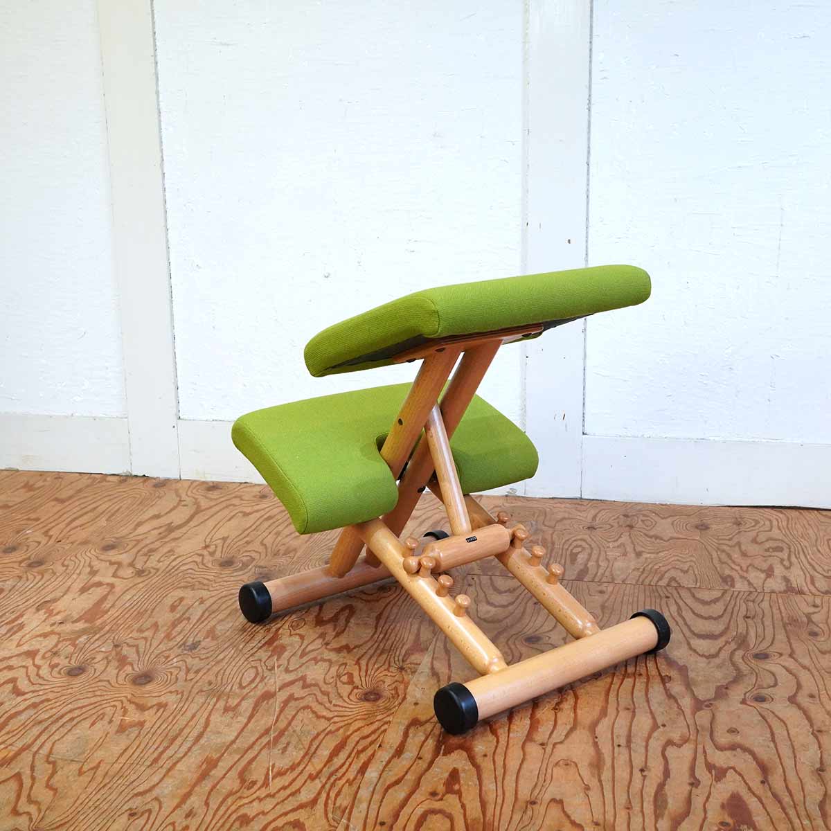 バリエール / VARIER バランスチェア マルチ・バランス / MULTI ジュニアアタッチメント付 ピーター・オプスヴィック ストッケ 中古