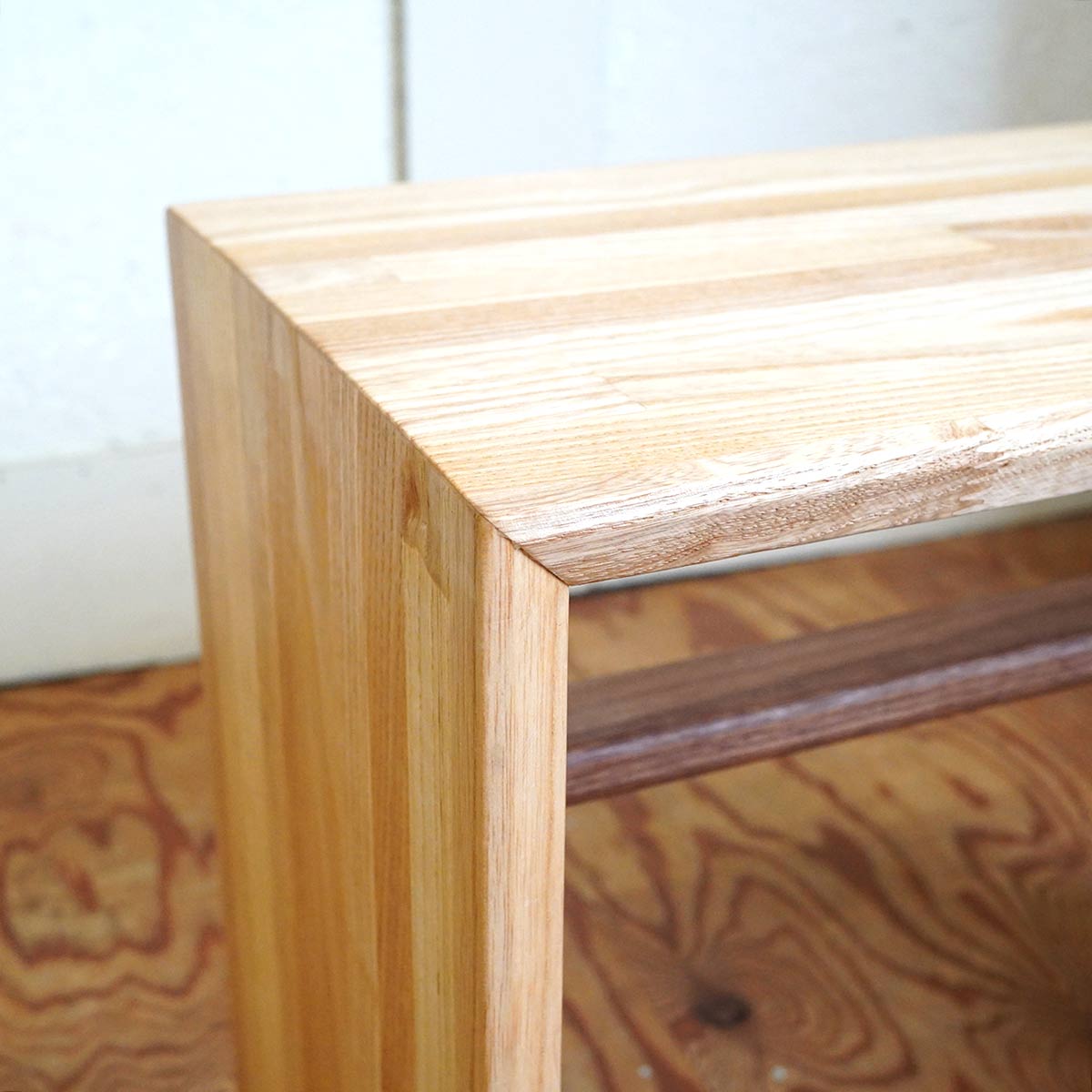 リバイブモブラープロジェクト 不要になった古い家具の木材から作ったコーヒーテーブル サイドテーブル M 【2】 ウォールナット 地球にいちばんやさしい家具 SDGs <i>動画あり</i>