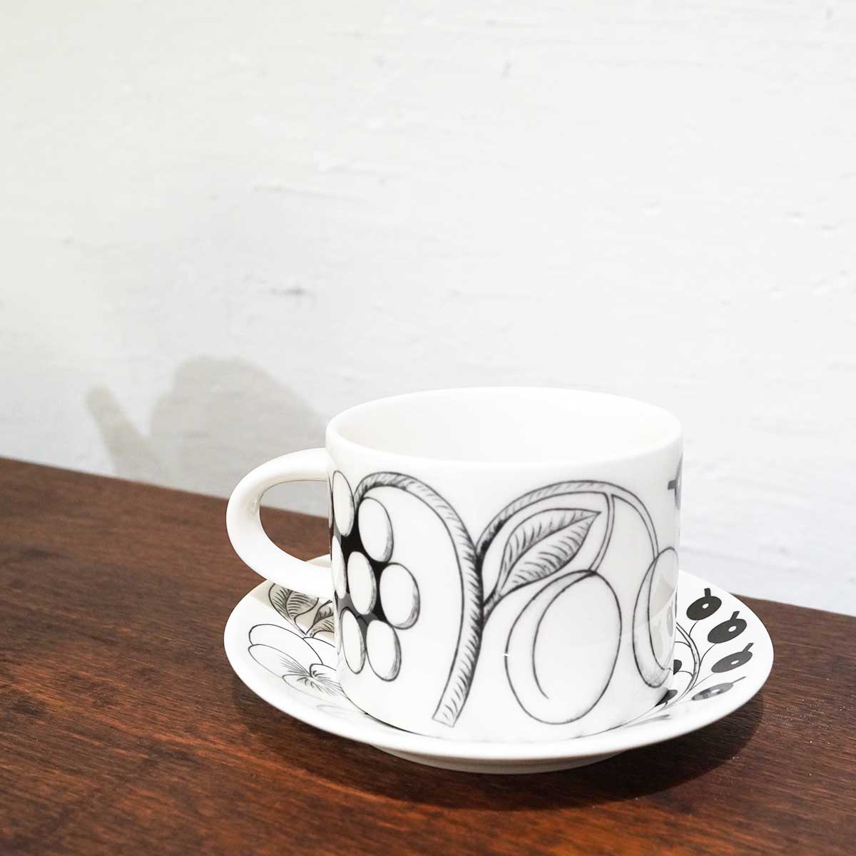 アラビア / ARABIA パラティッシ ティーカップ&ソーサー ブラック 【1】 中古