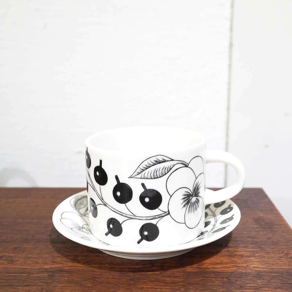 アラビア / ARABIA パラティッシ ティーカップ&ソーサー ブラック 【2】 中古