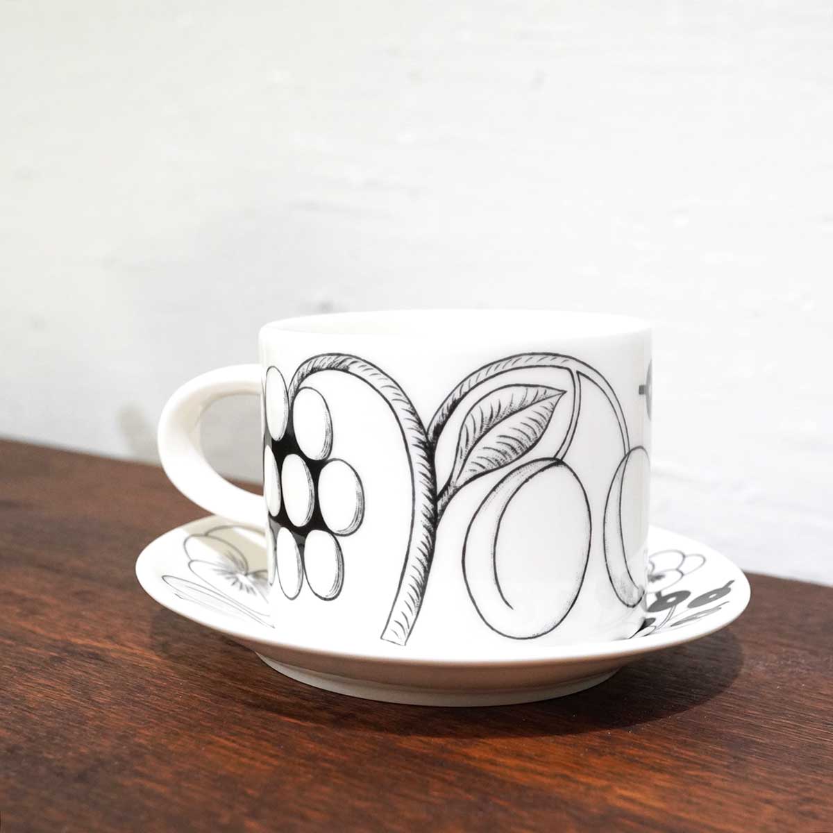 アラビア / ARABIA パラティッシ ティーカップ&ソーサー ブラック 【2】 中古