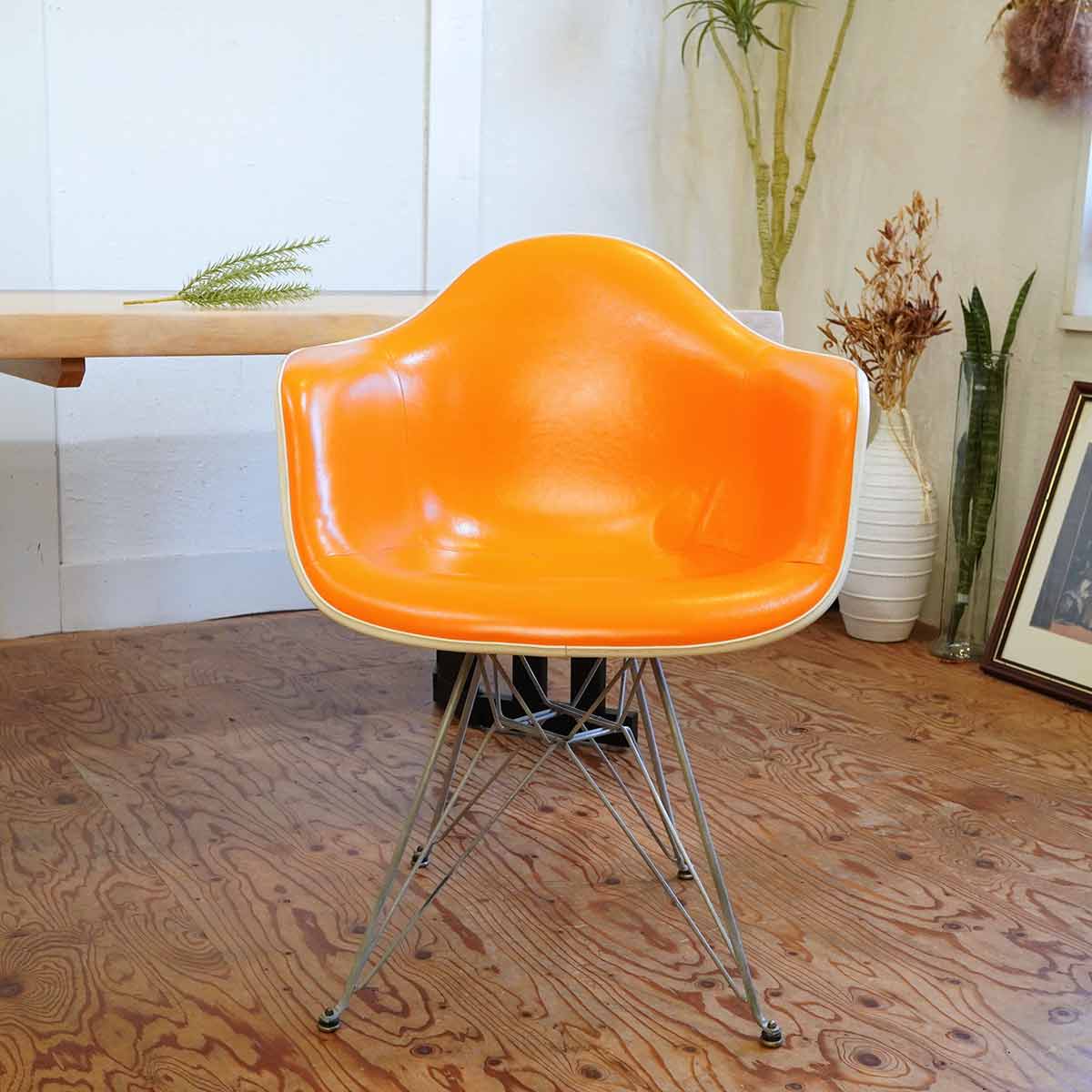 ハーマンミラー / Herman Miller アームシェルチェア オレンジ 