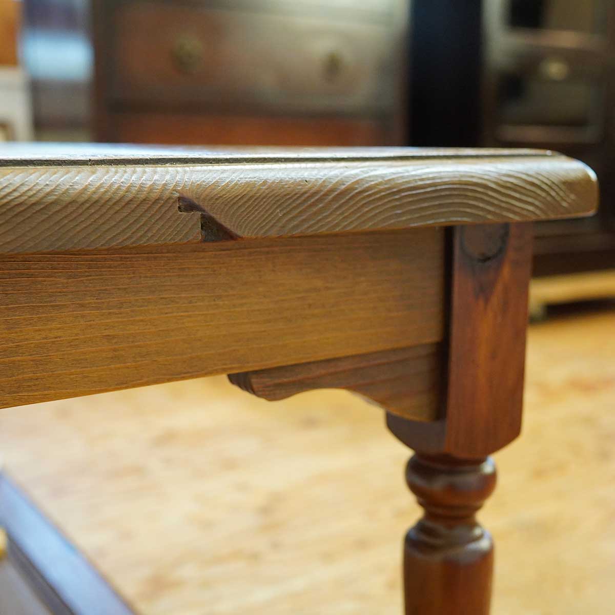 パイン材 ローテーブル リビングテーブル クラシカル 中古