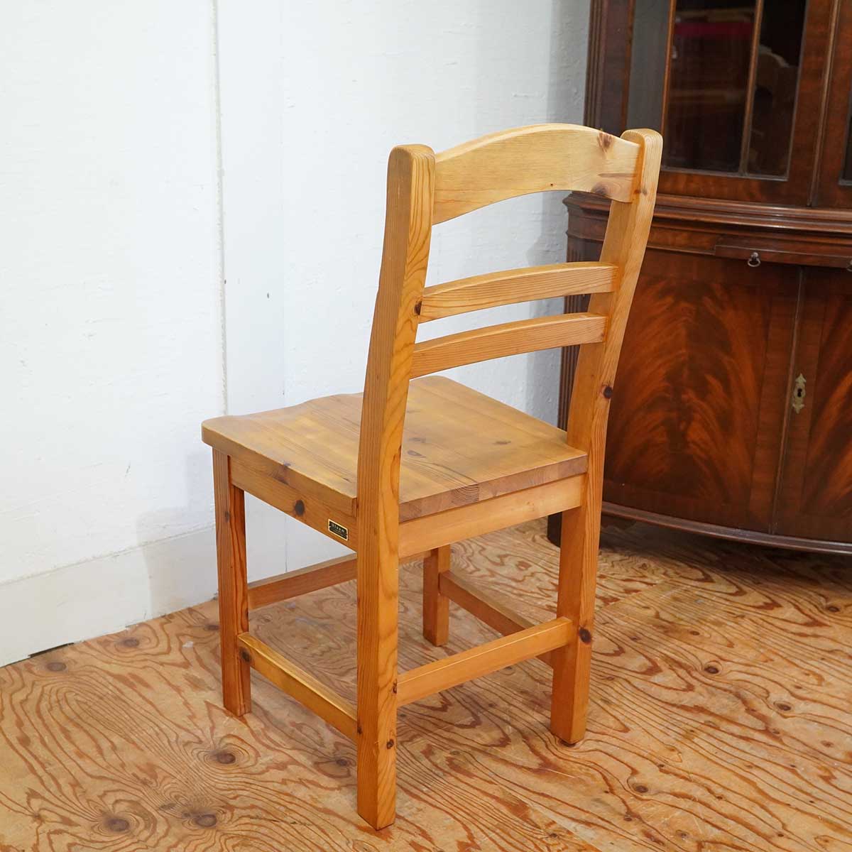 シャルドネ/CHARDONNAY ブルーム/Bloom ダイニングチェア【2】 パイン材 中古