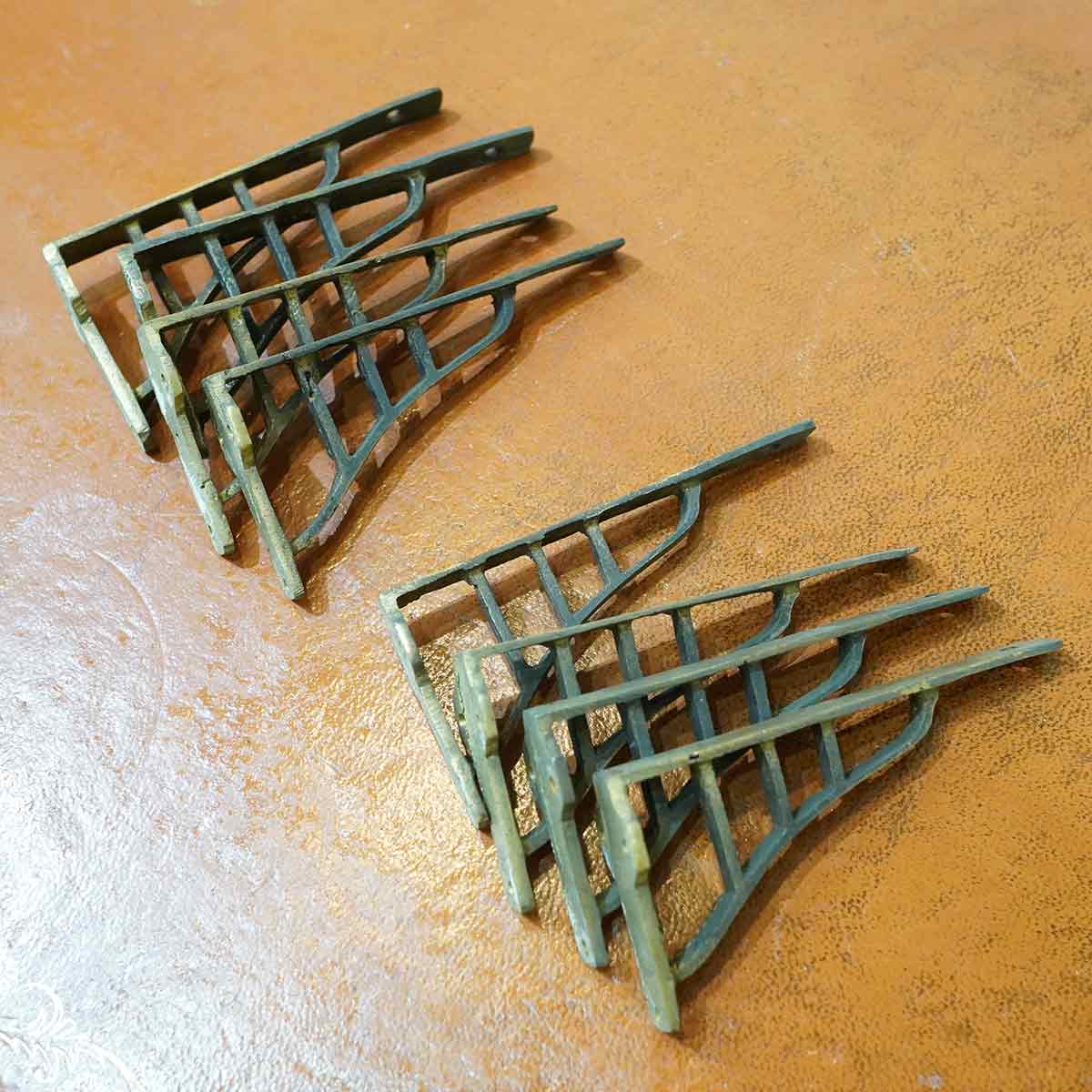 ケビント 医療棚 コレクションボード 飾り棚 キャビネット ホワイト レトロ アンティーク