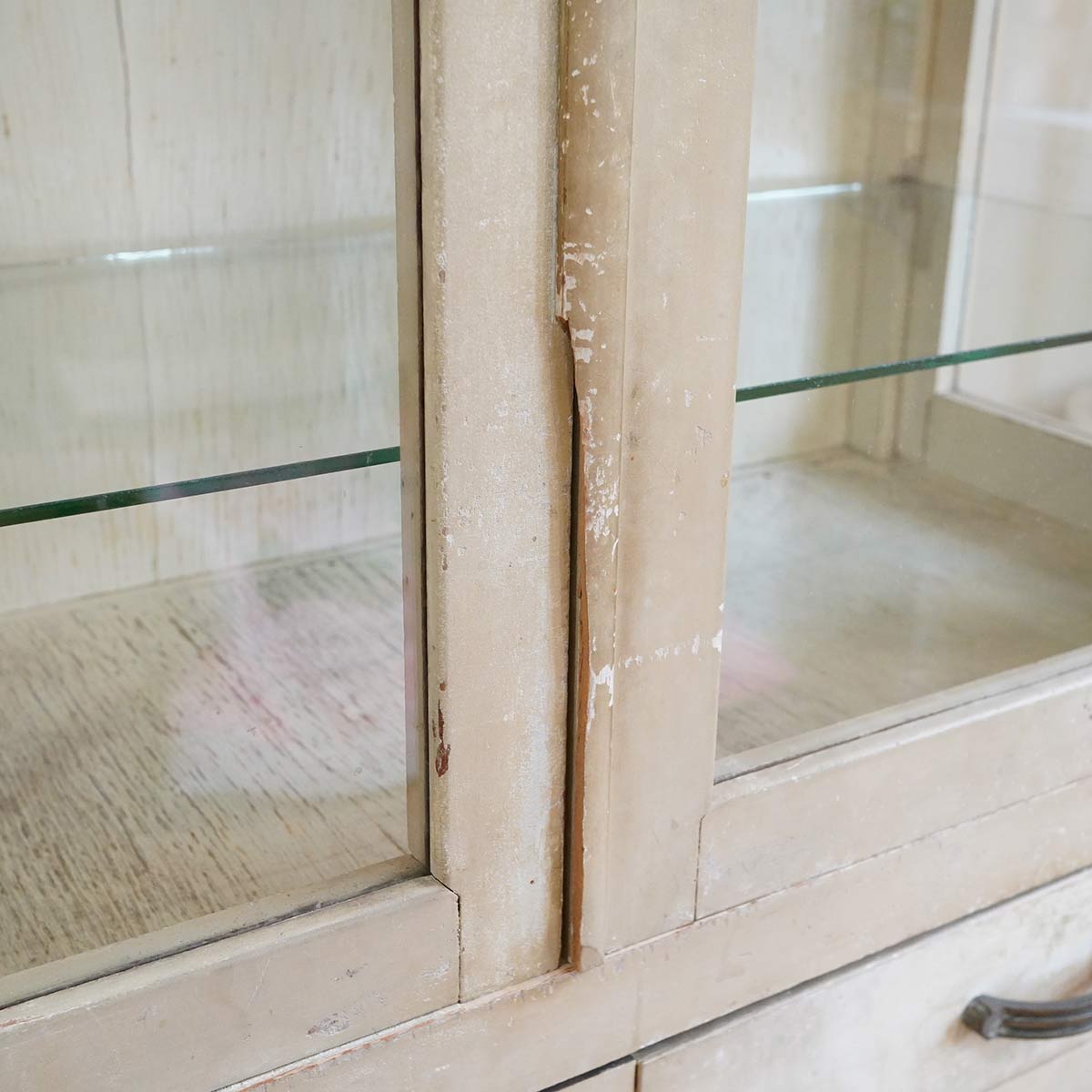 ケビント 医療棚 コレクションボード 飾り棚 キャビネット ホワイト レトロ アンティーク