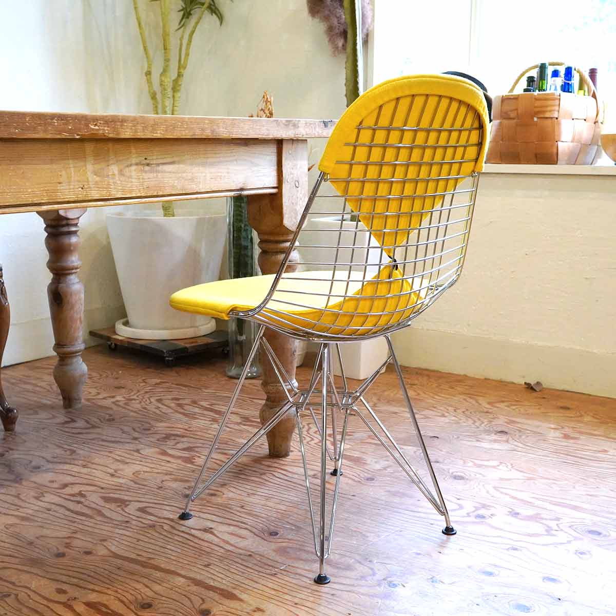 ワイヤーチェア ビキニパッド DKR チャールズ&レイ・イームズ エッフェルベース イエロー 中古