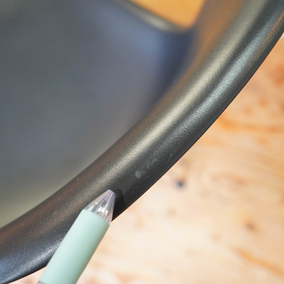 ハーマンミラー / Herman Miller ヴィトラ / Vitra サイドシェルチェア ブラック チャールズ&レイ・イームズ エッフェルベース 中古