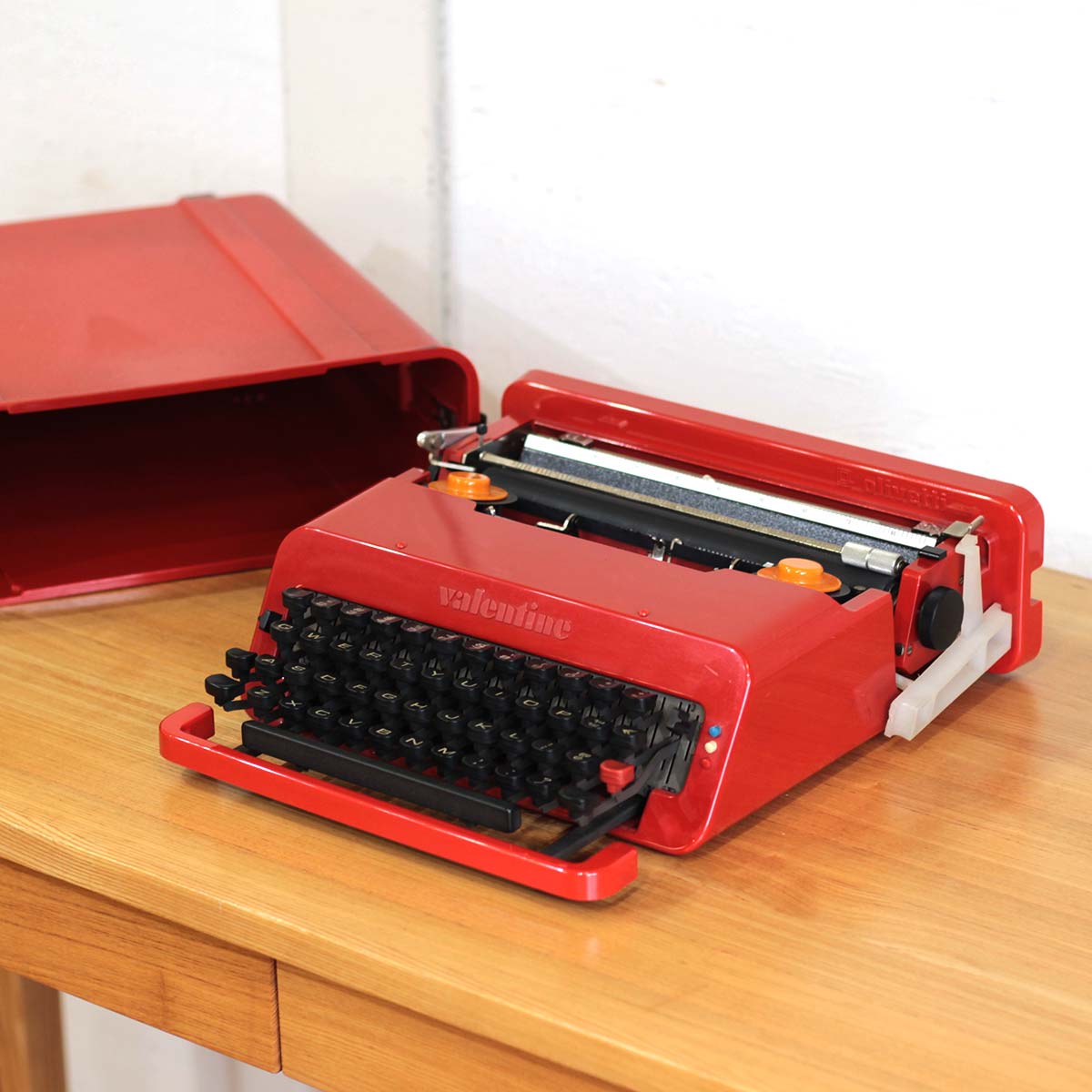 オリベッティ / olivetti バレンタイン タイプライター レトロ 