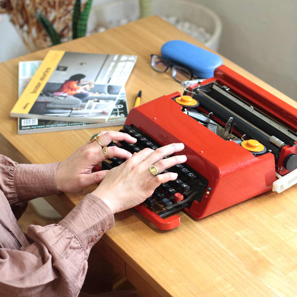 オリベッティ / olivetti バレンタイン タイプライター レトロ エットレ・ソットサス ヴィンテージ