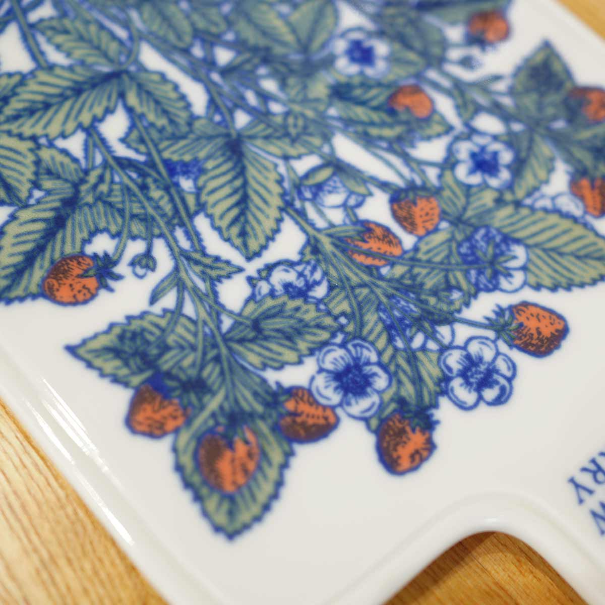 白山陶器 サービングトレイ チーズボード カッティングボード パンプレート ストロベリー 陶器 廃盤 【1】 中古