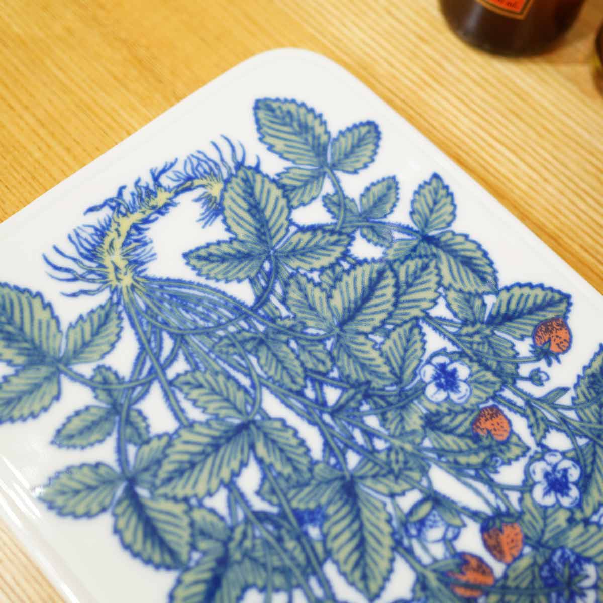 白山陶器 サービングトレイ チーズボード カッティングボード パンプレート ストロベリー 陶器 廃盤 【1】 中古