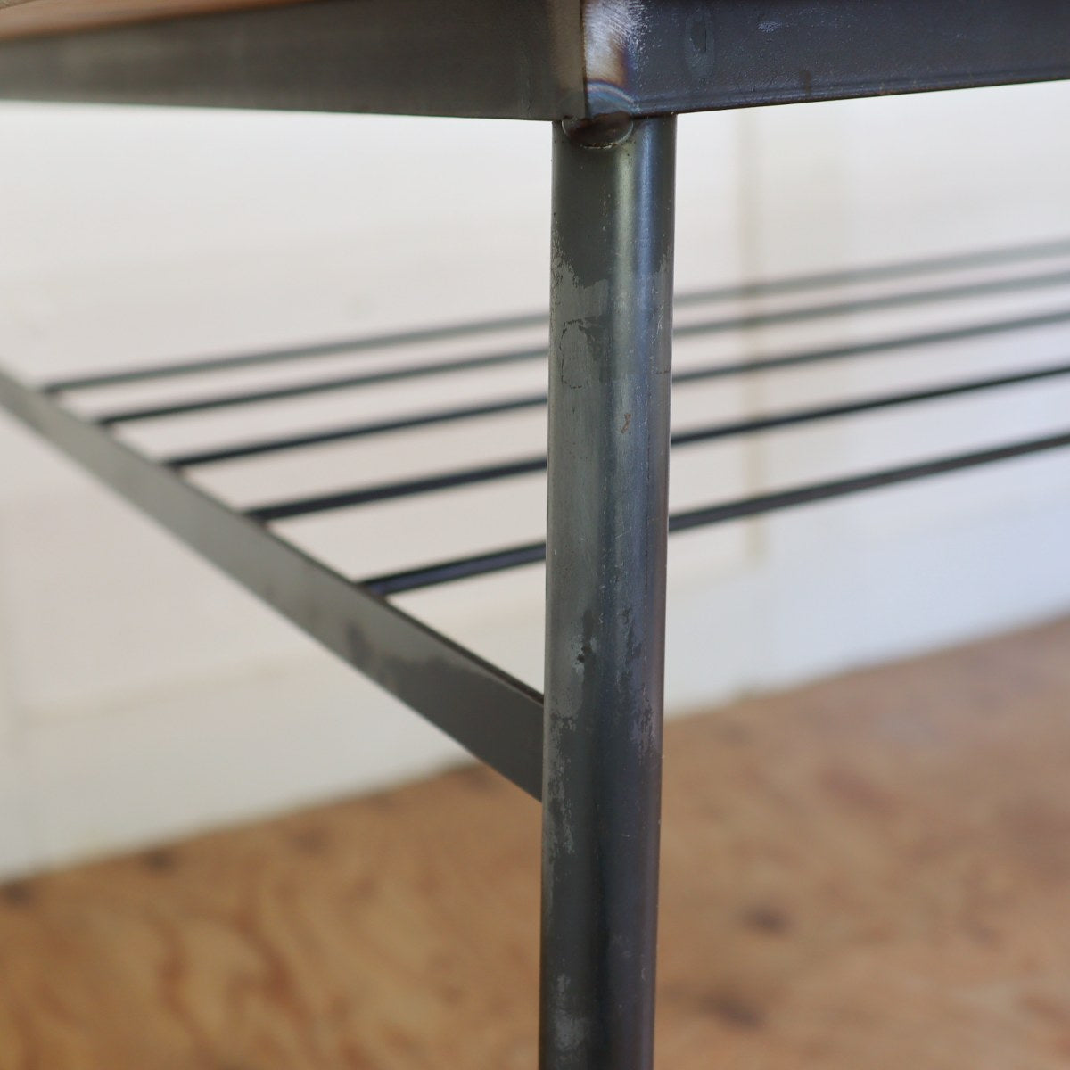 アイアン脚とパイン材のダイニングテーブル インダストリアル 中古