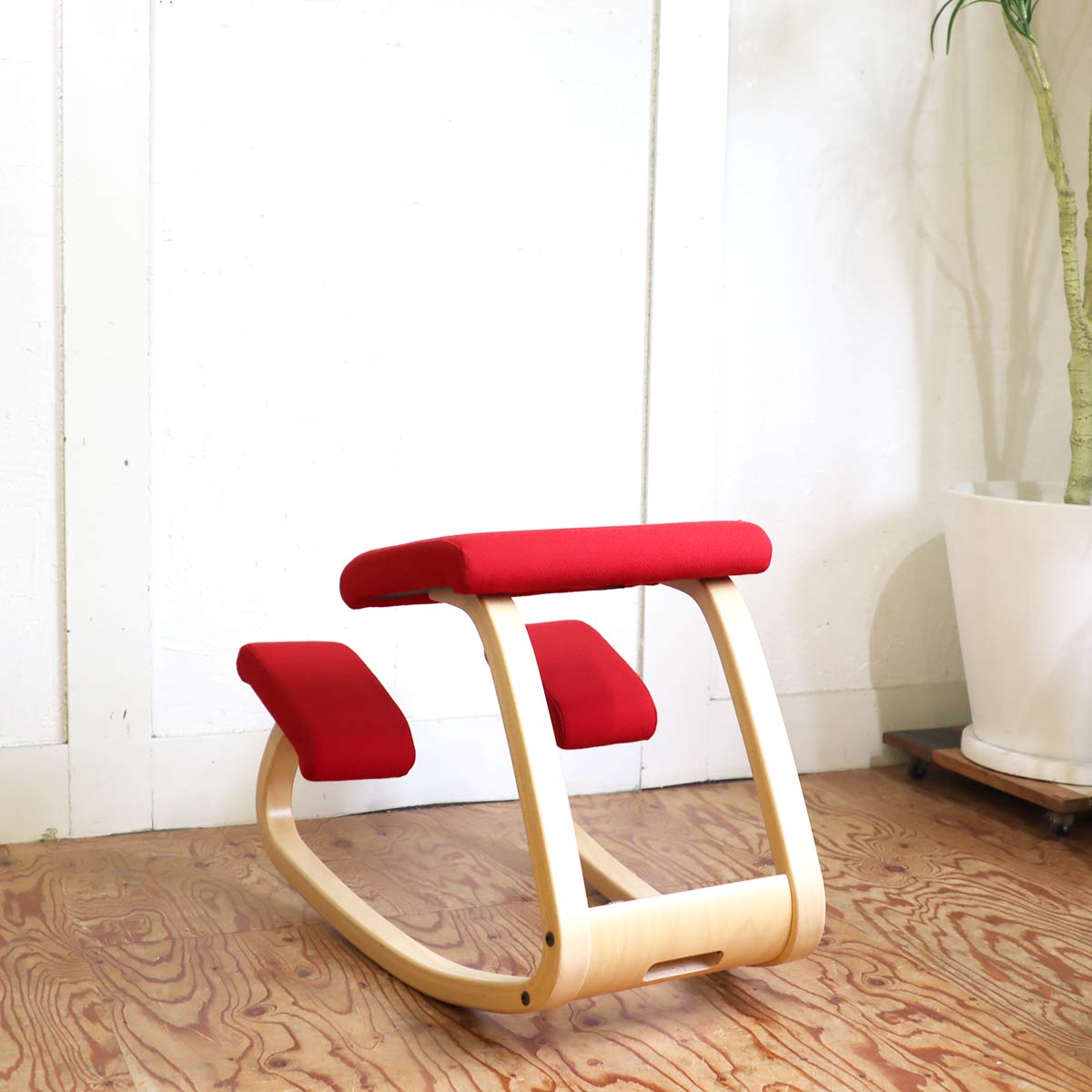 ヴァリエール / VARIER バリアブル / VARIABLE バランスチェア 赤 ピーター・オプスヴィック 中古