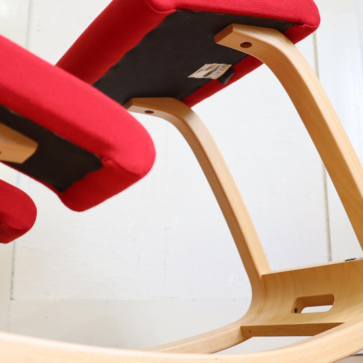 ヴァリエール / VARIER バリアブル / VARIABLE バランスチェア 赤 ピーター・オプスヴィック 中古