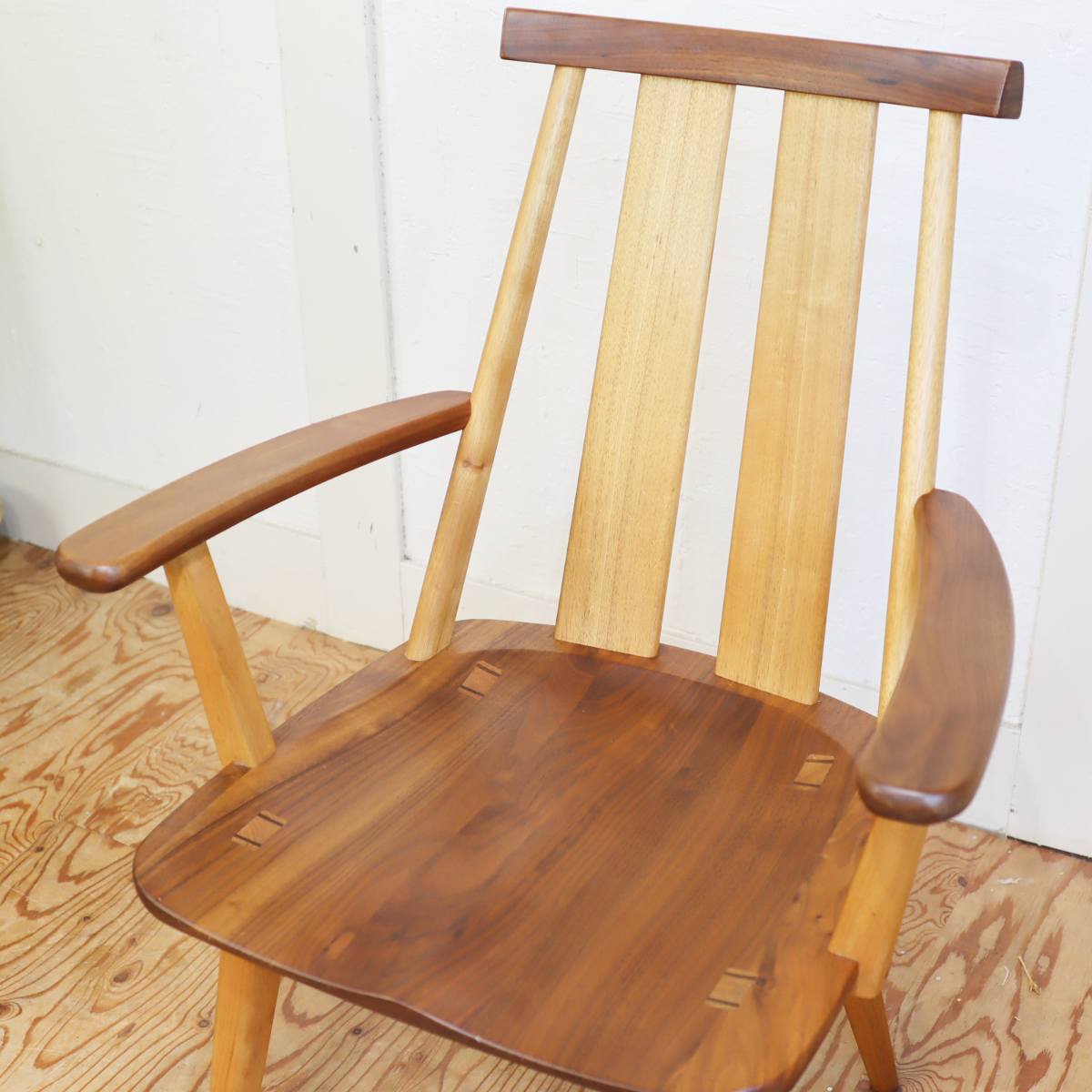 シラカワ ダイニングチェア アーム付き 飛騨家具 ハイバックチェア ウォールナット 中古