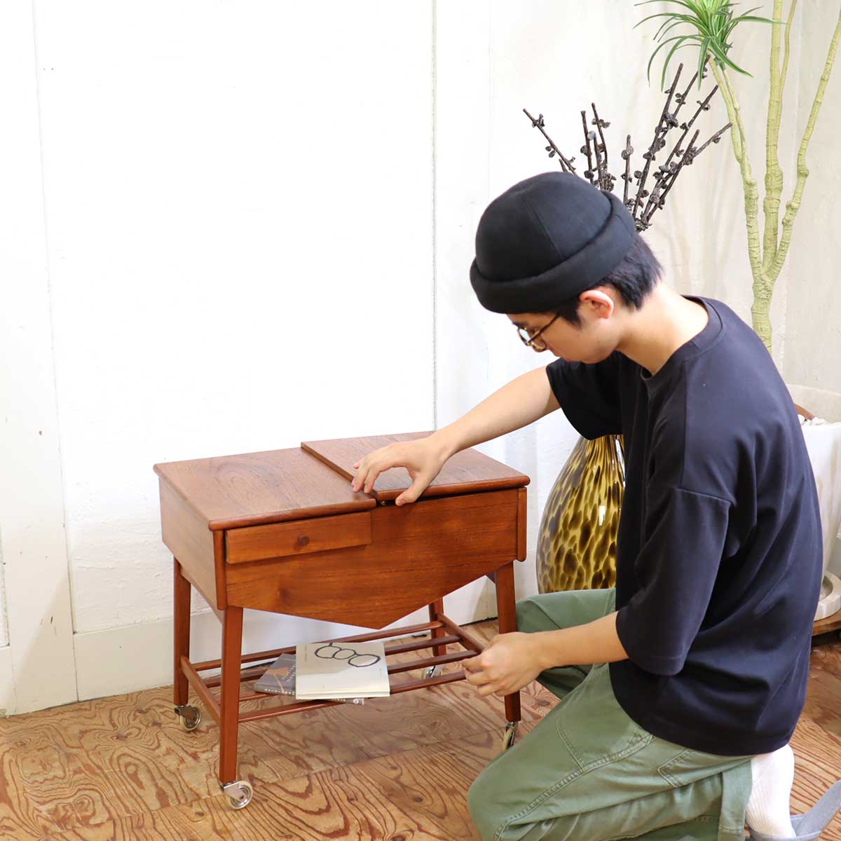 ソーイングボックス ワゴン 裁縫箱 サイドテーブル チーク キャスター付き スウェーデン製 北欧 ヴィンテージ