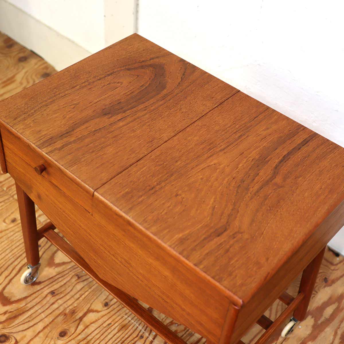 ソーイングボックス ワゴン 裁縫箱 サイドテーブル チーク キャスター付き スウェーデン製 北欧 ヴィンテージ