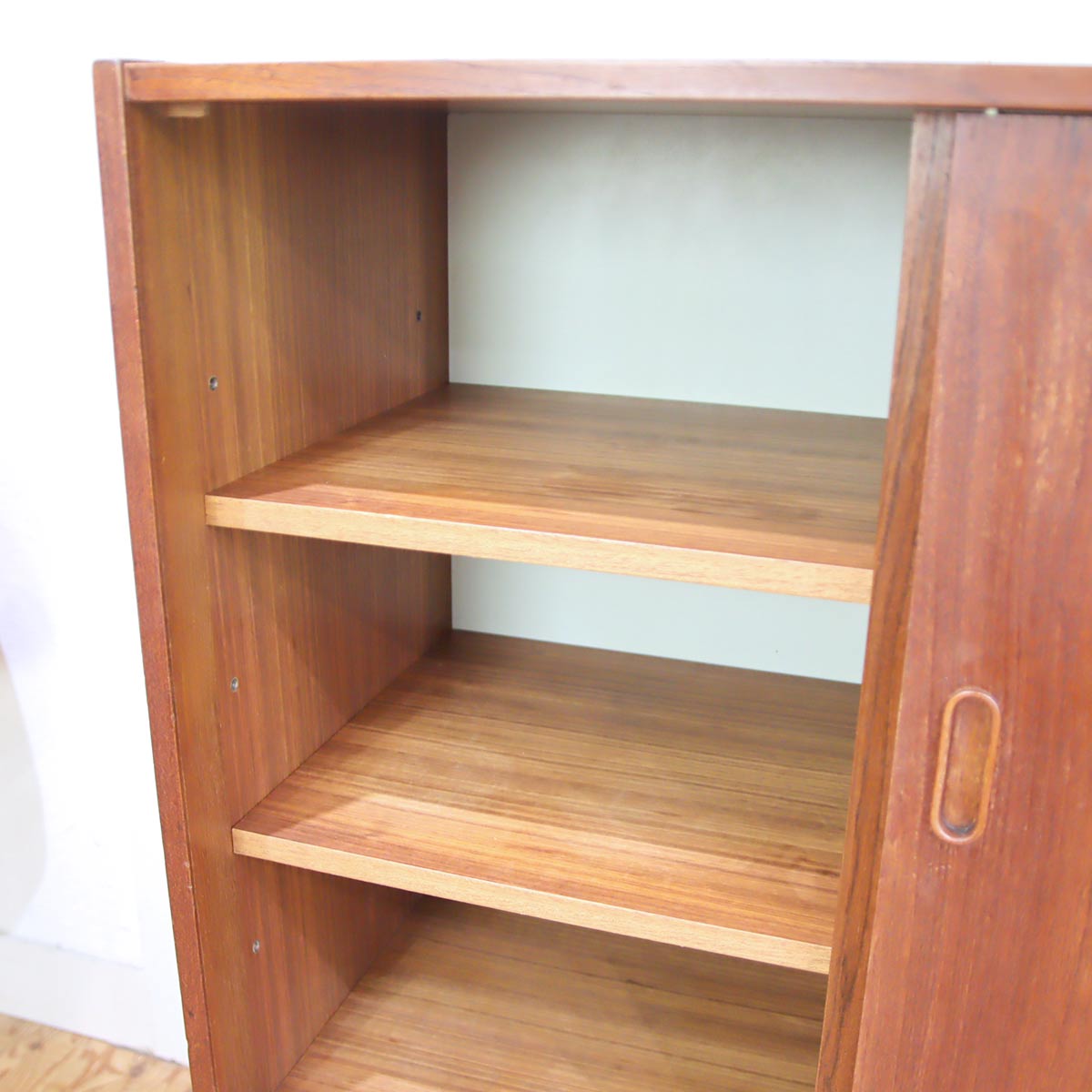 ミドルボード キャビネット 北欧 スウェーデン製 ヴィンテージ