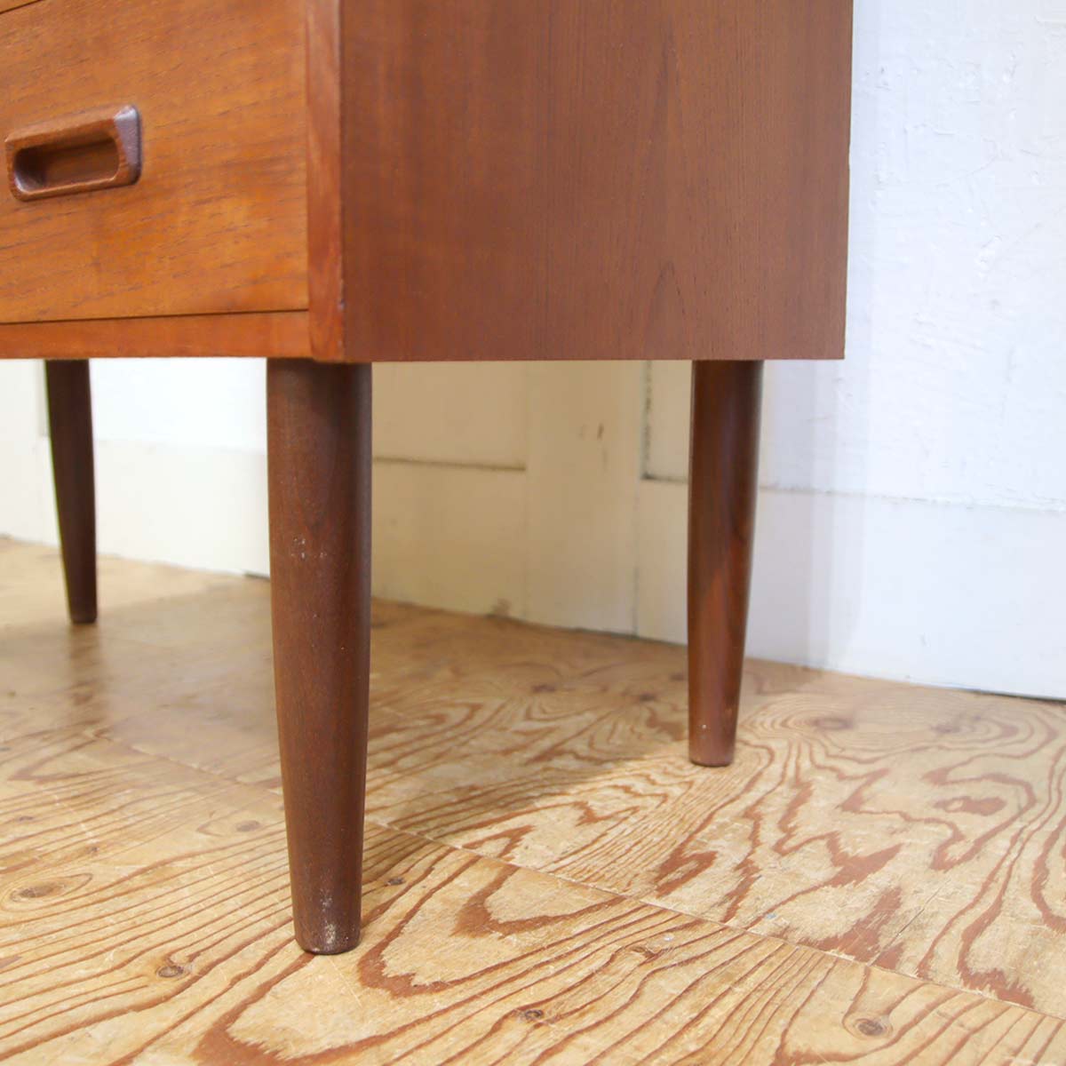 ミドルボード キャビネット 北欧 スウェーデン製 ヴィンテージ