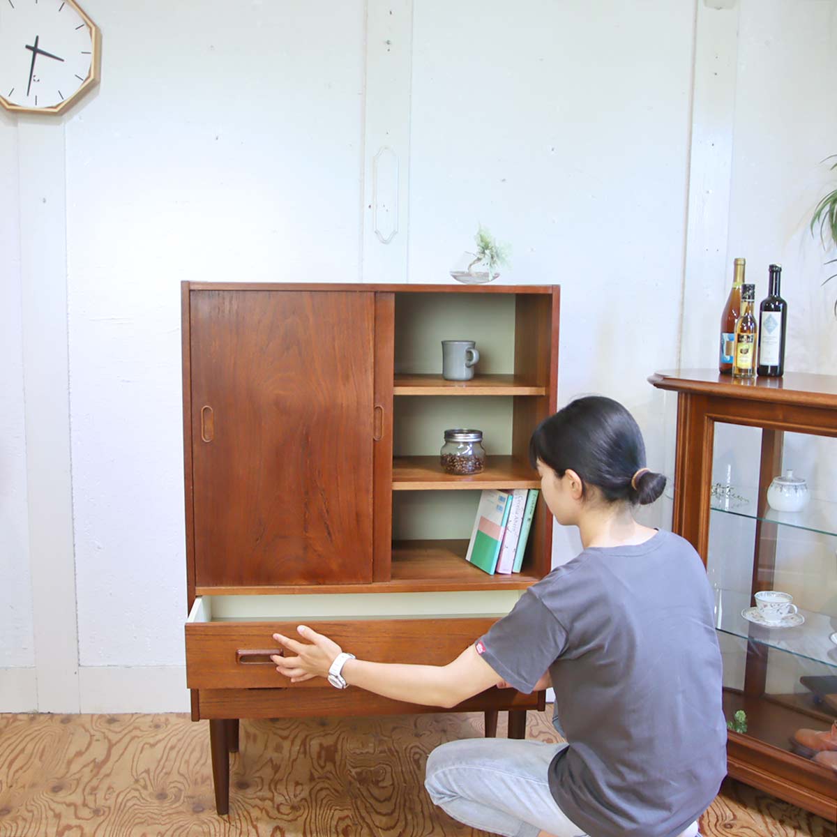 ミドルボード キャビネット 北欧 スウェーデン製 ヴィンテージ