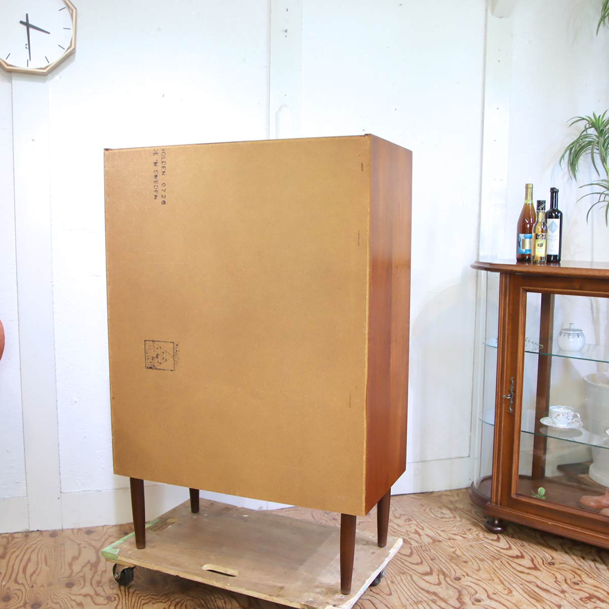 ミドルボード キャビネット 北欧 スウェーデン製 ヴィンテージ