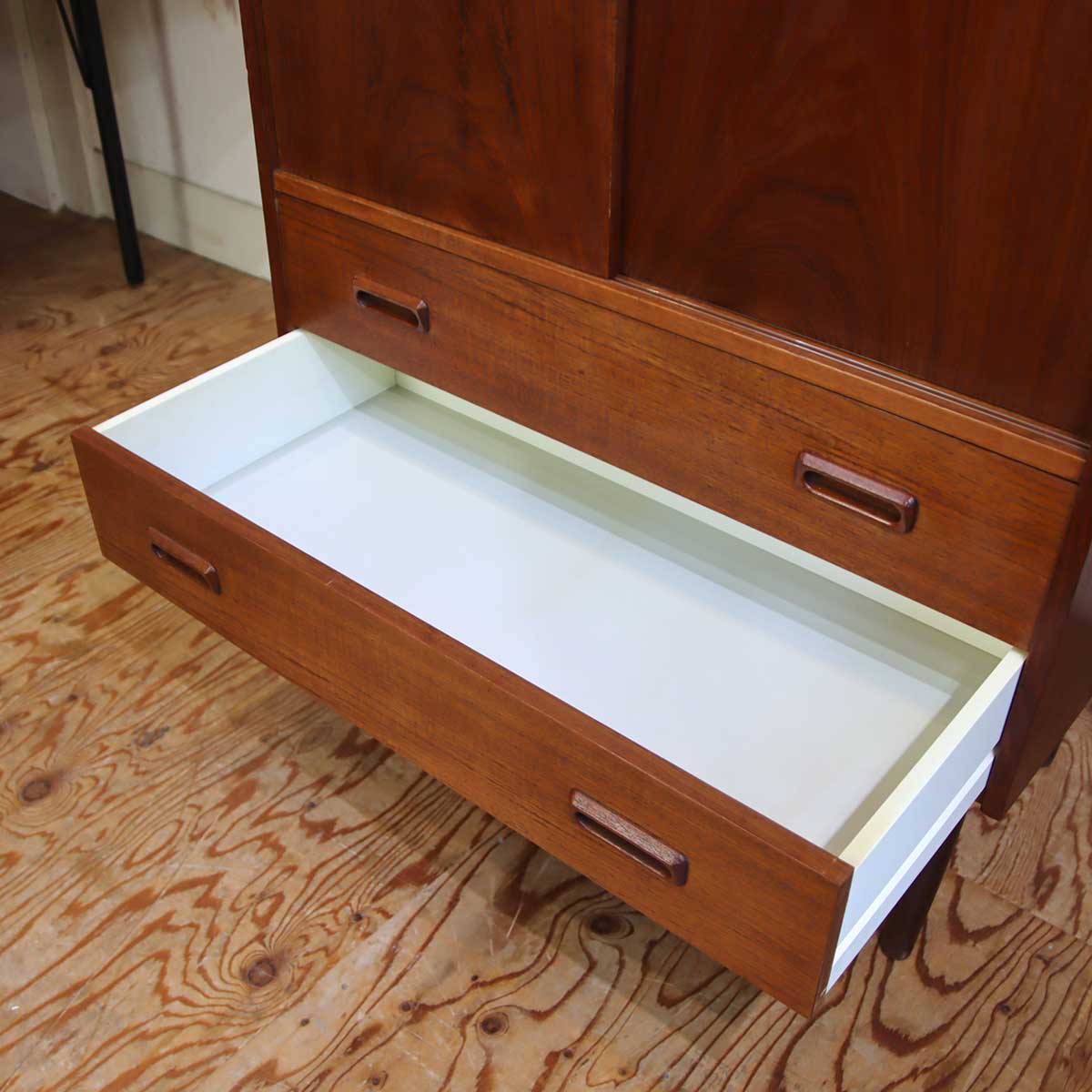 ミドルボード キャビネット 北欧 スウェーデン製 ヴィンテージ