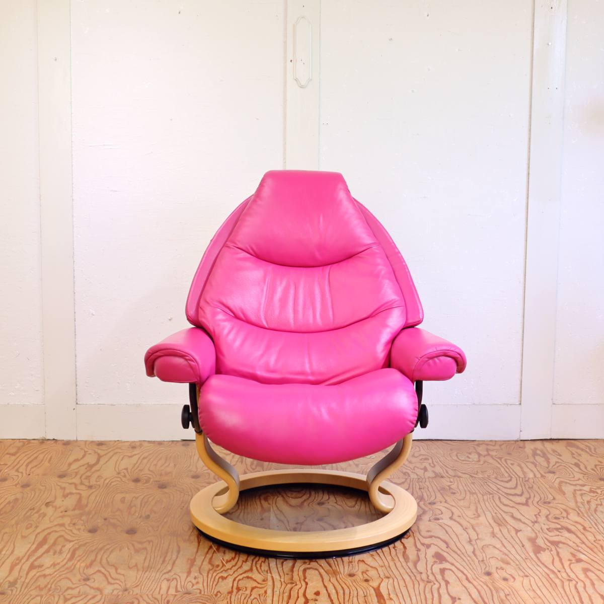 エコーネス / EKORNES ボイジャー ストレスレスチェア&オットマン ピンク 中古<i>動画</i>