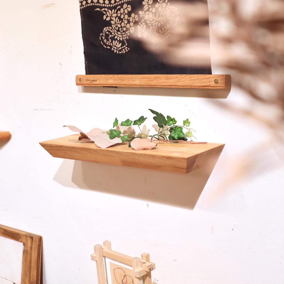 リバイブモブラープロジェクト 不要になった古い家具の木材から作ったウォールシェルフ タモ 【2】 地球にいちばんやさしい家具 SDGs