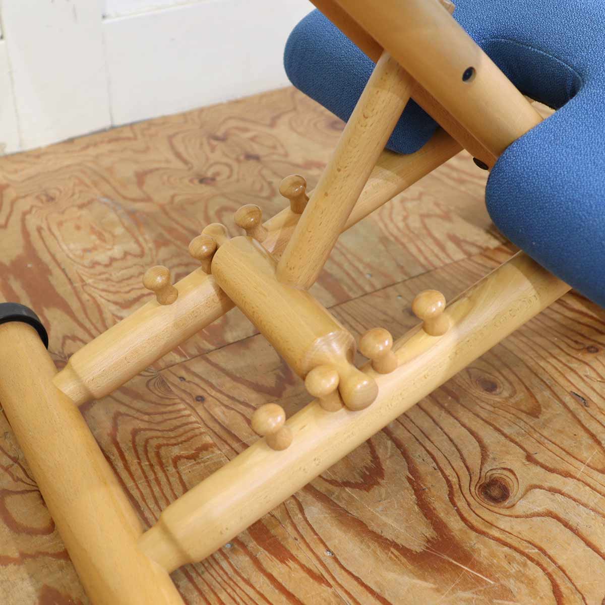 ヴァリエール / VARIER バランスチェア マルチ・バランス / MULTI ブルー ジュニアアタッチメント付 ピーター・オプスヴィック ストッケ 中古