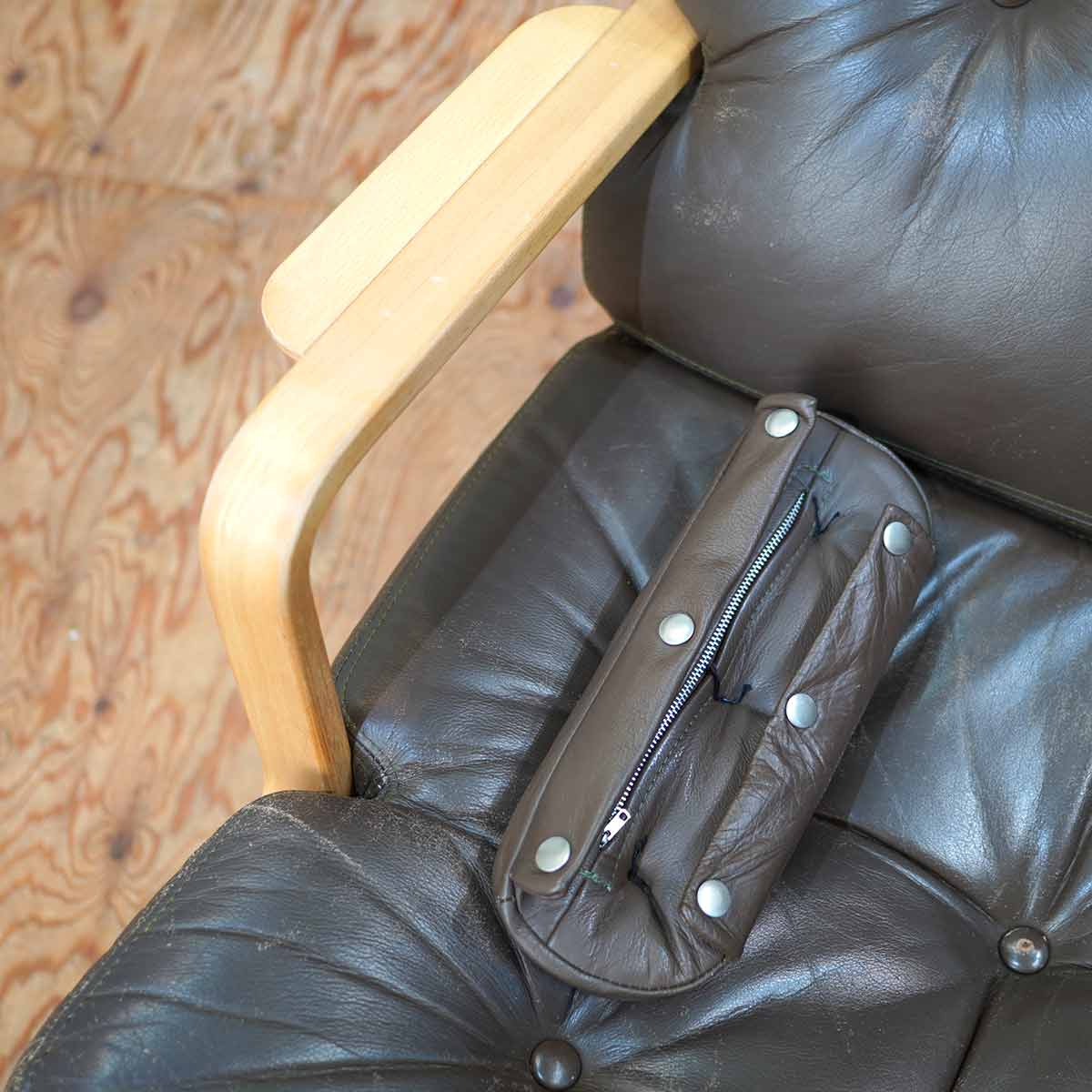 DUX社  イージーチェア 1人掛けソファ アームチェア ブルーノ・マットソン 本革 北欧 ヴィンテージ