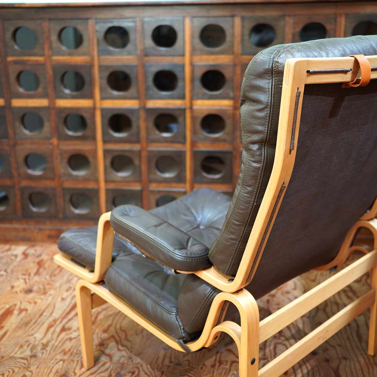 DUX社  イージーチェア 1人掛けソファ アームチェア ブルーノ・マットソン 本革 北欧 ヴィンテージ