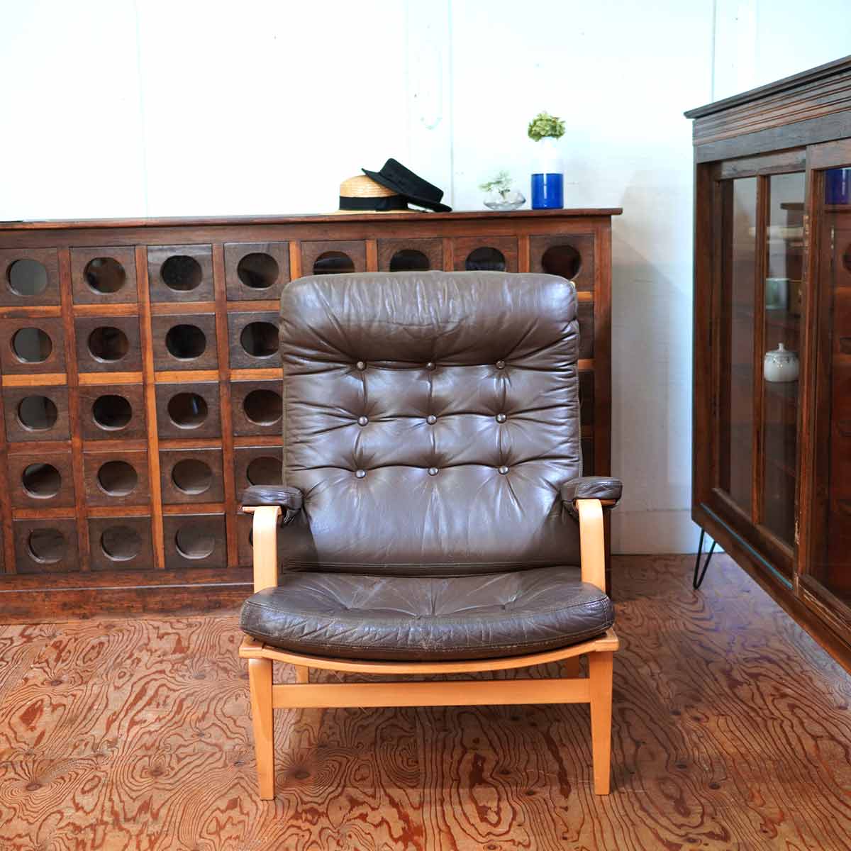 DUX社  イージーチェア 1人掛けソファ アームチェア ブルーノ・マットソン 本革 北欧 ヴィンテージ